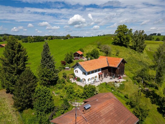 Landhaus mit Bergblick