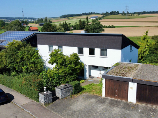 Großzügiges EFH mit ELW in gesuchter Lage mit herrlichem Blick in die Natur