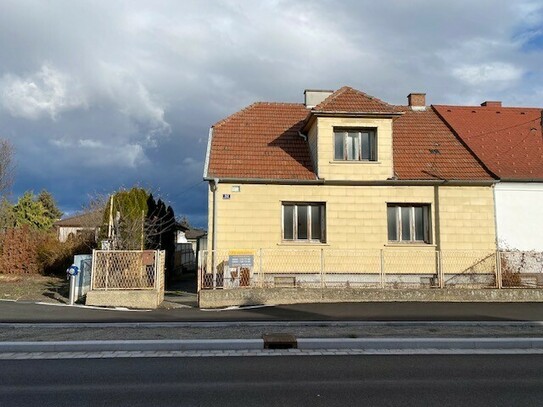 2460 Bruck an der Leitha, Fischamender Straße: Wohnhaus mit Sanierungsbedarf