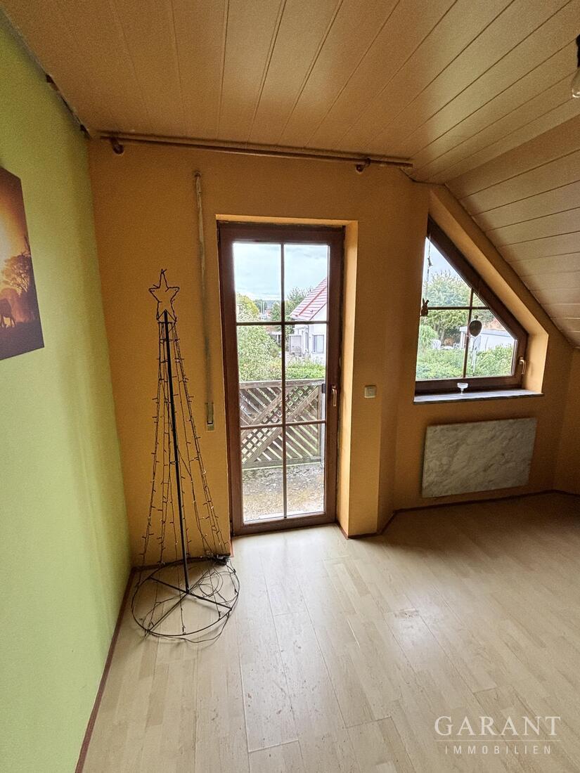 Einfamilienhaus mit Renovierungsbedarf in ruhiger Lage – 96178 Pommersfelden, 96178 Pommersfelden – Vorschaubild 3
