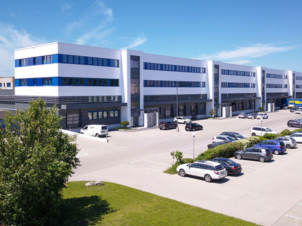 131 m² Büro & 325 m² Lager mit niedrigen BK im WALTER BUSINESS-PARK - provisionsfrei!