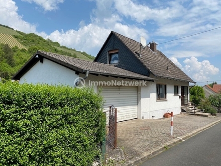 Jetzt günstig in die eigenen 4 Wände! Freistehendes Einfamilienhaus mit Garten in ruhiger Wohnlage.