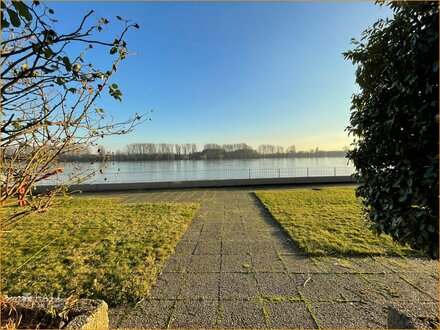 Blick auf den Rhein! Traumhafte 3 Zimmer Wohnung in Sürth!