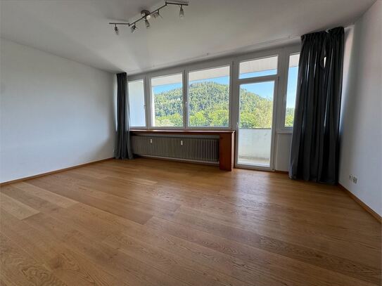 Traumhafter Ausblick! top 3 Zimmer Stadtwohnung mit Balkon im obersten Stock an der Salzach Nonntal Salzburg Stadt