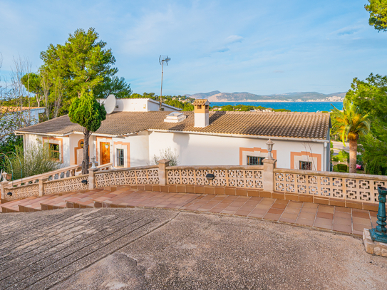 Traditionelles Einfamilienhaus mit Meerblick in Nova Santa Ponsa, Mallorca
