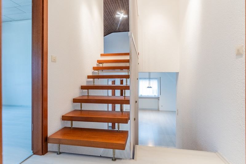 Jung & Kern Immobilien - Freistehendes Einfamilienhaus in ruhiger Sackgassenlage – 55270 Jugenheim in Rheinhessen, 55270 Jugenheim in Rheinhessen – Vorschaubild 6