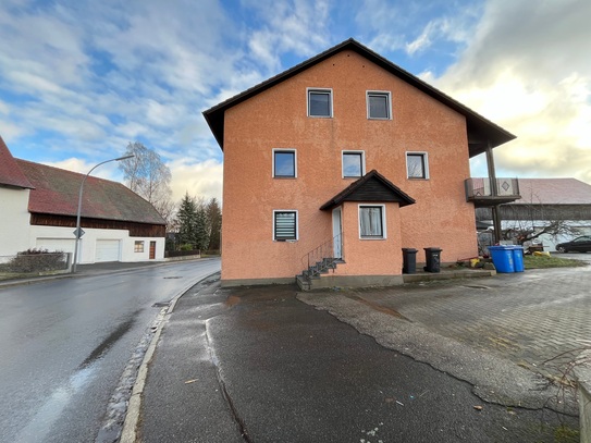 DIESES 3-FAMILIENHAUS IN MOOSBACH BIETET VIELE MÖGLICHKEITEN