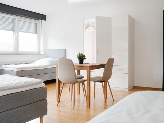 5-Zimmerwohnung mit TV, Internet, Küche, Dusche, 2 WC, Waschmaschine und Trockner für bis zu 10 Personen