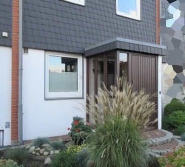 Sehen und einziehen ! Top modernisiertes RH m. Garage, wunderschöner Südgarten