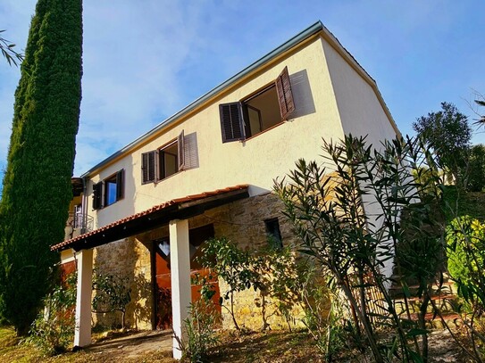 Traumhaftes Haus in einem kleinen Dorf im Hinterland von Koper - nur wenige Kilometer vom Strand