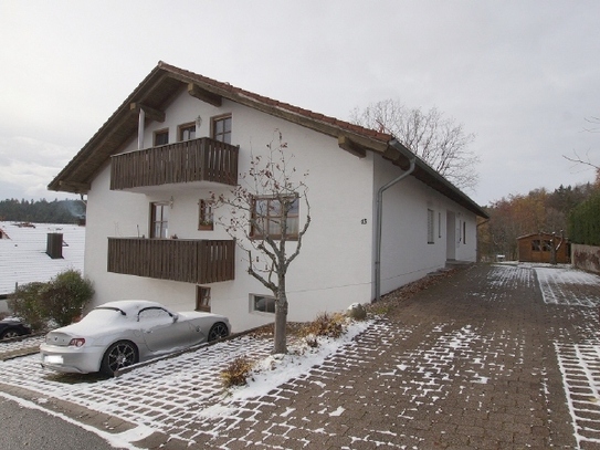 Großzügige 2 Zimmer-Wohnung in naturnaher Lage