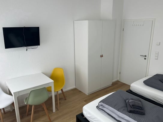 Gästezimmer mit TV, Internet, 2x Etagendusche/WC, Gästeküche, Waschmaschine und Trockner