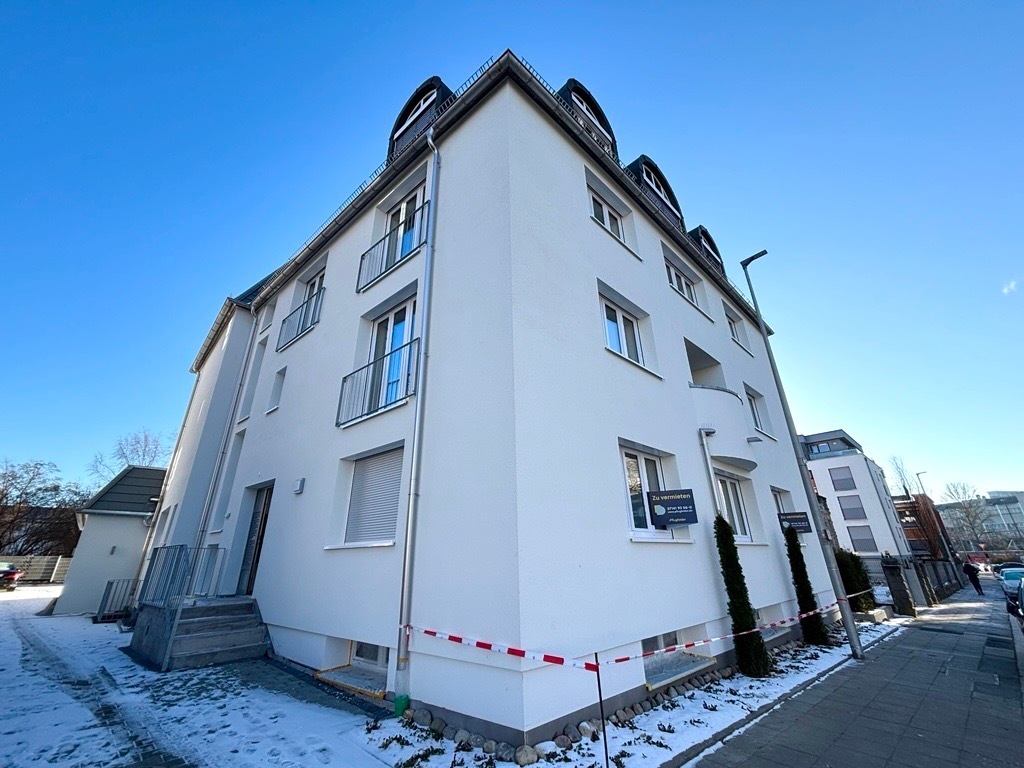 Moderne 2-Zimmer-Wohnung in hochwertigem Neubau mit Terrasse & Stellplatz - Photo 2