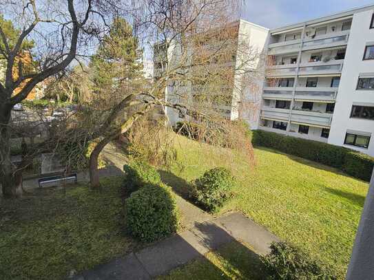 Geschmackvolle, gepflegte 2-Zimmer-Wohnung mit Balkon und Stellplatz in Speyer