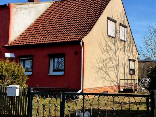 Einfamilienhaus - Doppelhaushälfte mit großem Grundstück in ruhiger Wohnlage von Zörnigall