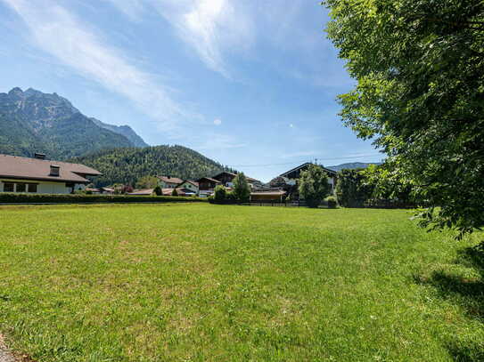 Baugrundstücke in sonniger Lage mit Bergblick