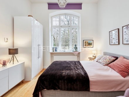 + Historischer Altbau mit Dachterrasse und Blick ins Grüne +