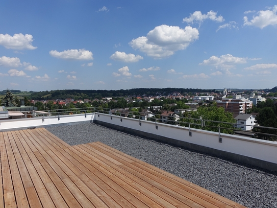 Penthouse-75 m² große uneinsehbare Terrasse – kleine Wohnanlage - kernsaniert