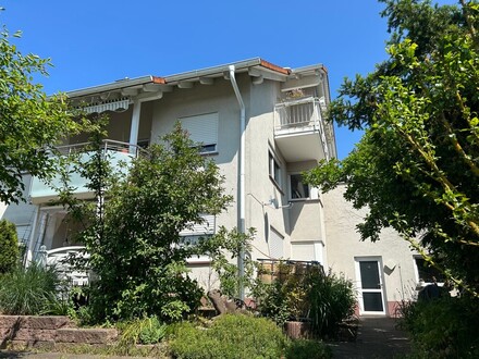 Helle 4-Zimmer-ETW mit Balkon und schönem Ausblick!