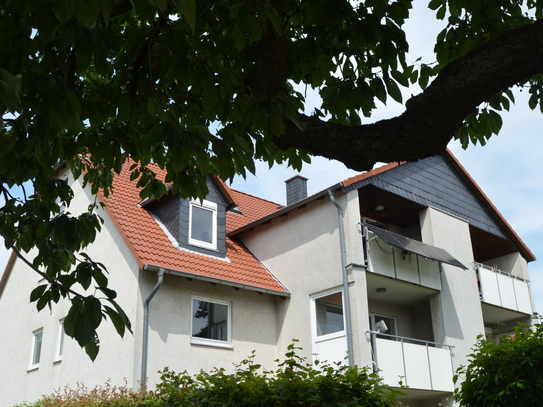 helle Maisonnette-Wohnung mit Loggia und Stellplatz