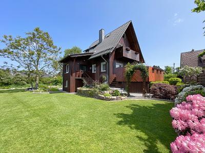 IDYLLISCH, MIT TRAUMHAFTEM GARTEN - MÖBLIERT