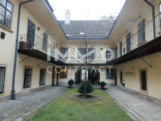 Barockes Bürgerhaus "Zur heiligen Dreifaltigkeit", Branchenfrei - in einer der besten Lagen Wiens!