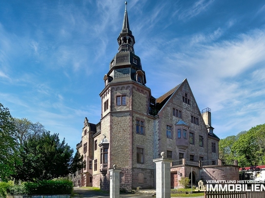 Repräsentatives teilsaniertes Schloss am Südharz