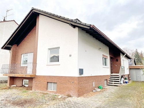 Siefersheim! Bezahlbares freistehendes Einfamilienhaus auf dem 605 m² großen Grundstück