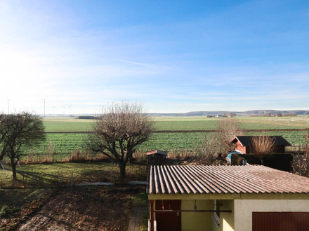 Dornstadt-Tomerdingen Einfamilienhaus mit großzügigem Garten in sonniger Ortsrandlage *SOFORT FREI*