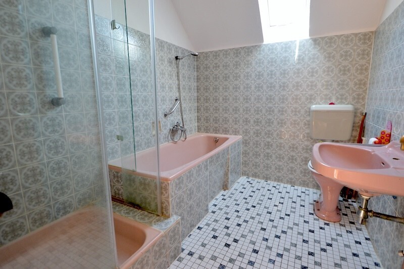 Falanga Immobilien - 1-2 Fam.Hs. mit vielfältigen Möglichkeiten & tollem Hof-/Gartenbereich in Bud. – 55257 Budenheim, 55257 Budenheim – Vorschaubild 9