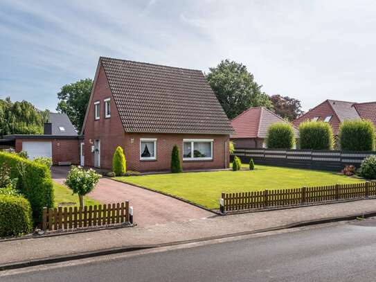 Teilmodernisiertes Einfamilienhaus mit Sommergarten in Westerstede