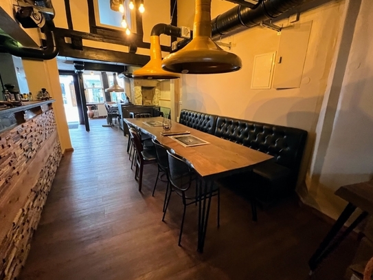 RESERVIERT - Appartments und ein Restaurant mit Bar im Herzen von Braunschweig zu verkaufen.