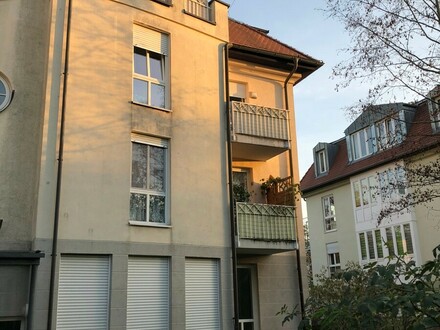 Helle 2-Zimmer Wohnung im zweiten Obergeschoss mit Balkon und Lift im Preußischen Viertel