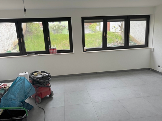 Renovierte 2 Zi. Souterrain-Wohnung in Darmstadt/Heimstättensiedlung