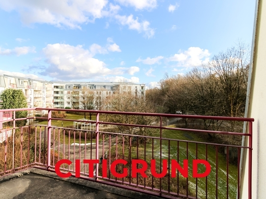 Bogenhausen/Cosimapark - Ruhige 2-Zimmer-Wohnung mit sonnigem Balkon & Blick in den grünen Innenhof