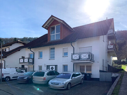 KAPITALANLAGE! Neuwertiges und Top gepflegtes Mehrfamilienhaus in sehr ruhiger Lage von Eußerthal