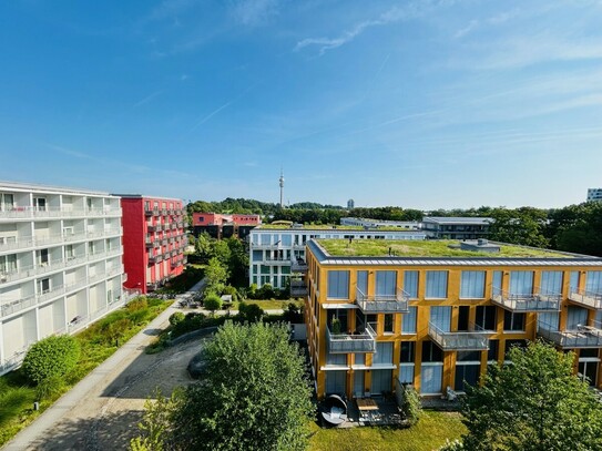 Sofort verfügbares Apartment im 4. OG mit XXL Tiefgarageneinzelstellplatz und Blick auf Olympiaturm!