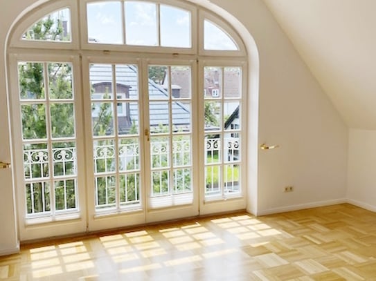 Gemütliche 2-Zimmer Dachgeschoss-Wohnung mit 2 Balkonen in Sendling-Westpark