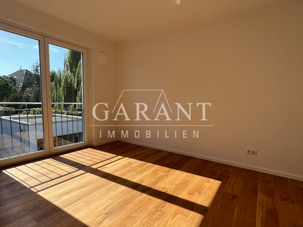 *** Geschmackvoll ausgestattet - Top gepflegt - XXL-Balkon und Tiefgarage ***