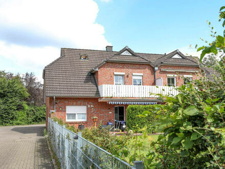 TT bietet an: Große Eigentumswohnung mit Balkon in Neuengroden!