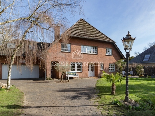 Freistehendes Ein-/Zweifamilienhaus im Landhausstil