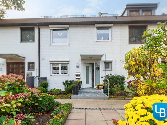 Modernisiertes Reihenhaus mit Garten und Garage – Zeitgemäßer Wohnkomfort mit viel Platz