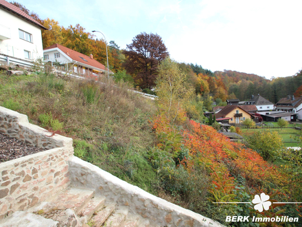 BERK Immobilien- Baugrundstück in unverbaubarer Hanglage - Gründau OT Breitenborn