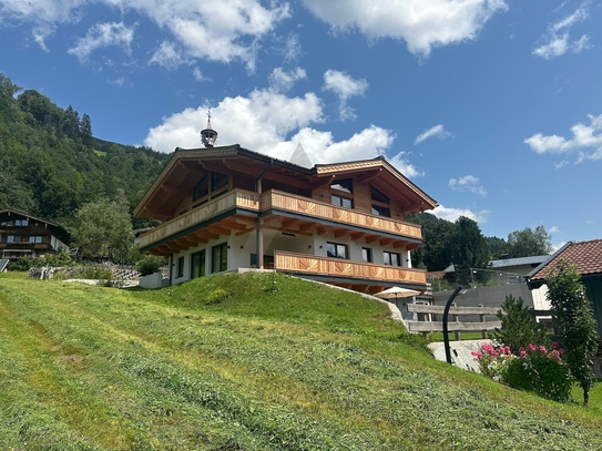 Ski in/Ski out: Wohnhaus mit drei Einheiten am Fuße des Wildkogl