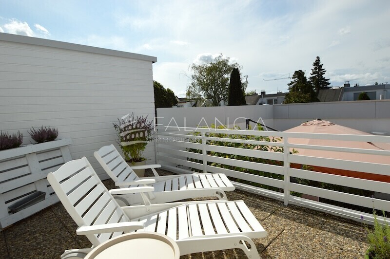 FALANGA IMMOBILIEN-Begehrter großer Bungalow in prima Zustand und top Grünlage in Mörfelden-Walldorf – 64546 Mörfelden-Walldorf / Walldorf, 64546 Mörfelden-Walldorf / Walldorf – Vorschaubild 17