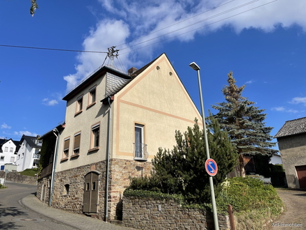Gemütliches Einfamilienhaus in Stephanshausen zu verkaufen