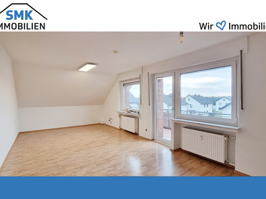 Komfortable und helle 3-Zimmer-Dachgeschoss- wohnung mit schönem Balkon!