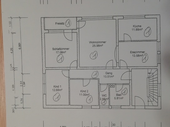 4-Zi.-Wohnung mit Freisitz, Garten, Stellplatz und Garage in Reut