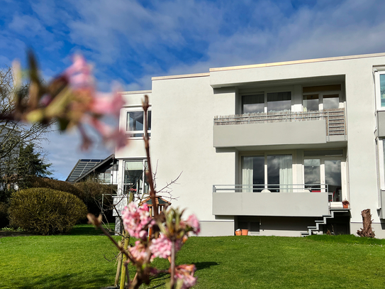 Großzügige 4-Zimmer Wohnung in Nähe zum Obersee! Inklusive Fernblick und Garage!