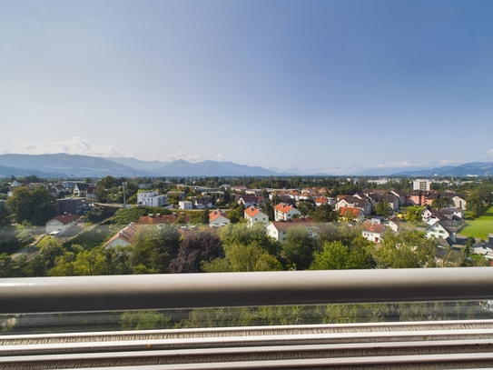 Gemütliche 3-Zimmer-Wohnung mit grandiosem Weitblick über den Dächern von Bregenz